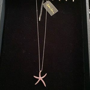 NWT Womens Cookie Lee Starfish Necklace